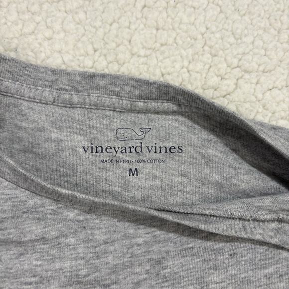 Vineyard Vines T Shirt Mens M Gray USA Flag Football Truck Long Sleeve Crew Neck - Picture 4 of 7